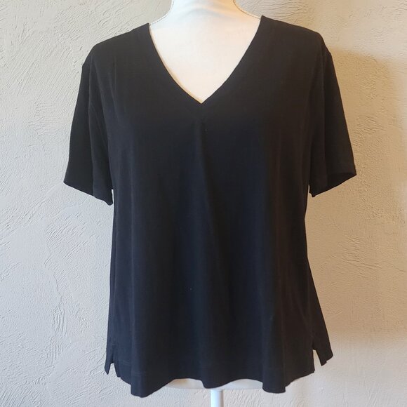 LOFT Tops - Lou & Grey Basic V-Neck T-Shirt